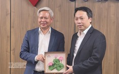 Đoàn công tác Ủy ban Nhân dân tỉnh Thái Nguyên trao đổi về việc phát triển cây chè và nền kinh tế tín chỉ carbon.