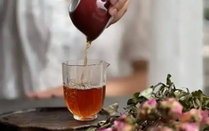 4 loại trà “phá thận" thầm lặng, khỏe mạnh đến đâu cũng khó chịu nổi