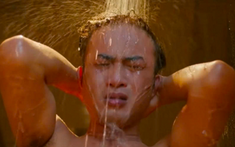 Ai không nên gội đầu thường xuyên?