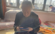 Nhà lâu không có khách qua lại, tôi mới nhận ra sự thật về tuổi già