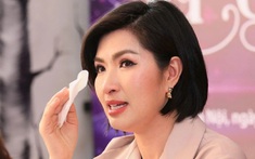 Nữ ca sĩ hải ngoại phải gồng gánh, mua đồ diễn trả góp: "Tôi không có tiền trả hết"