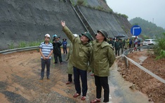 Lãnh đạo TP. Huế kiểm tra, chỉ đạo sơ tán người dân tại vùng nguy cơ sạt lở cao