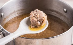 Loại hạt nhỏ xíu, thơm nức mũi nhưng là "báu vật" cho sức khỏe vào mùa lạnh: Bếp Việt nào cũng sẵn!