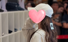 Min bị cô lập tại fan meeting, không ai thèm quan tâm