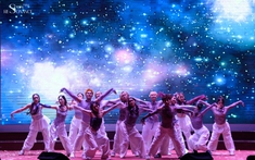 Kai Đinh “ôm” trọn K45 bằng giai điệu ngọt ngào tại đêm nhạc keo nha cai com truc tiep bong da “FPS 2025 - Sen’s Resonance” 
