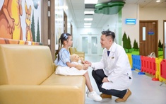 Bé trai 8 tháng tuổi hồi sinh thần kỳ nhờ trái tim nhân tạo ECMO