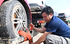 VETC cứu hộ giao thông miễn phí đã có mặt ở tâm lũ Huế, Đà Nẵng: Người dân hãy gọi ngay!