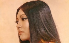 Nữ ca sĩ 2 đời chồng, 4 con: "Tôi về Việt Nam mới đỡ khổ"