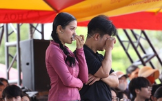 Nam ca sĩ mua nhà 8 tỷ bật khóc nức nở