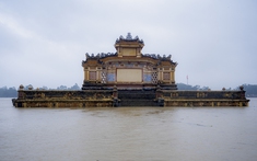 Miền Trung còn mưa lớn phức tạp: Thủ tướng chỉ đạo tiếp tục triển khai đồng bộ giải pháp ứng phó, sớm ổn định đời sống Nhân dân