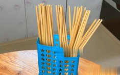 Đũa rửa xong để đầu nhỏ hướng lên mới sạch? Sai một chi tiết, cả nhà dễ “ăn” vi khuẩn vào người
