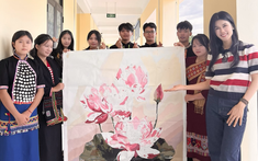 Ca sĩ Phúc Anh xúc động khi hoàn thành dự án "54 dân tộc Việt Nam"