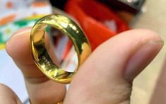 Người phụ nữ vay tiền thế chấp bằng vàng, gom gần 24 tỷ từ người quen