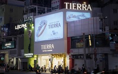 Cửa hàng kim cương mới xuất hiện “chiếm spotlight” ngã sáu Phù Đổng, hóa ra là lựa chọn cho ngày trọng đại của nhiều sao Việt