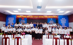 Tri thức trẻ và cuộc đua đất hiếm