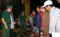 Bô đôi Biên phòng keo nha cai com truc tiep bong da phố Hồ Chí Minh kip thơi tiêp nhân va sơ cứu 11 ngư dân gặp nạn trên vùng biển Vũng Tàu