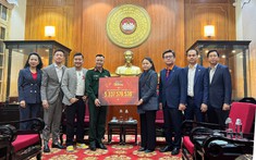 Vikki lan tỏa yêu thương : Đêm nhạc “Tôi! Người Việt Nam” & 5,3 tỷ đồng chuyển tới đồng bào bão lũ