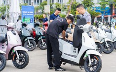 Gen Z hào hứng chuyển từ xăng sang điện với dàn xe máy điện mới của VinFast