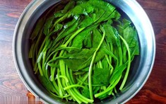 3 loại rau ăn nhiều “hại thận”, ngon bổ mấy cũng đừng tham ăn