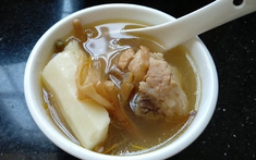 Ngày càng có nhiều người suy thận, bác sĩ nghẹn giọng nói có 4 loại nước là thủ phạm: "Uống ít 4 món này đi thôi"