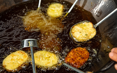 4 loại dầu ăn nhiều "phá gan", thơm ngon mấy cũng hạn chế