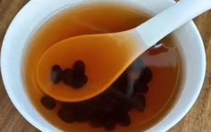 Uống nước đậu đen mỗi bữa sáng suốt 2 năm, người phụ nữ 40 tuổi nhận kết quả là...