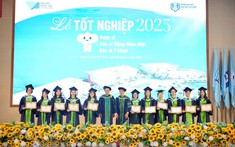 Tân bác sĩ, dược sĩ: khát vọng cống hiến vì sức khỏe cộng đồng Trường Đại học Khoa học Sức khỏe sức khỏe trao bằng tốt nghiệp cho 181