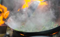 Ai nấu ăn thì khổ? Thứ này trong bếp âm thầm thải ra chất gây ung thư!