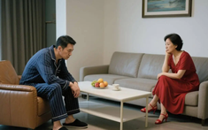 Tôi định sang tên sổ đỏ cho con dâu nhưng vừa nói ra lý do, chồng đã hoảng hốt đánh rơi cả kính lão