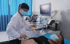 Ngày càng nhiều người tử vong vì ung thư gan? Bác sĩ khuyên: Trời lạnh thà ngồi không, còn hơn làm 5 việc này