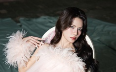 Hà Nhi: "Tôi bạc đầu vì album thập kỷ đời mình"