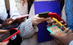 Nước đầu tiên cấm mạng xã hội đối với trẻ em