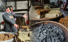 Món "lương khô" 400 năm tuổi từng khiến vua Càn Long tấm tắc, ngỡ lạ mà quen với ký ức Tết Việt