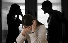 Câu chuyện nhức nhối của 1 đứa con lạ đời: Dành 27 năm để cầu xin bố mẹ ly hôn