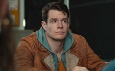 Xem phim Sex Education, tôi nhớ lần cả nhà im lặng suốt bữa cơm: Không ai nói gì nhưng ai cũng tổn thương