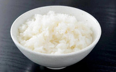 Ngày càng nhiều người tử vong vì bệnh tiểu đường, bác sĩ cảnh báo: Trời lạnh, thà ăn cơm trắng còn hơn làm nhiều 4 việc này