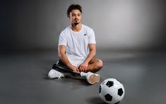 Nỗi đau của cầu thủ mất chân vì não mô cầu