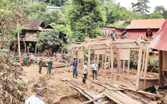 Thủ tướng yêu cầu tập trung khắc phục cơ sở hạ tầng, khôi phục sản xuất kinh doanh sau bão lũ tại khu vực Trung Bộ