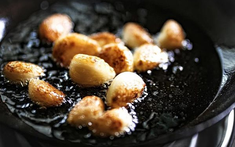 Ăn 1 loại gia vị quen thuộc trong bếp, người đàn ông 67 tuổi ung thư giai đoạn 3 suốt 18 tháng không tái phát