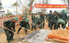 Thủ tướng yêu cầu hằng tuần báo cáo tiến độ xây dựng, sửa chữa nhà cho Nhân dân sau bão, lũ