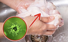 Nghiên cứu sốc: Rửa thịt sống dưới vòi nước - Thói quen châm ngòi “nổ bom vi khuẩn” ngay trong bếp