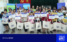 “Chubb Life – Vì Tương Lai Em” hỗ trợ trẻ em khó khăn vùng bão lũ