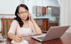 Lương hưu 7 triệu, ở nhà trông cháu nhưng tháng nào tôi cũng hết tiền, nhờ con trai hỗ trợ thì con nói một câu khiến tôi nín bặt