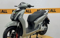 Xe máy điện giá 25 triệu đồng khiến Honda SH "bất ngờ" vì ngoại hình như 2 giọt nước, đã về đại lý