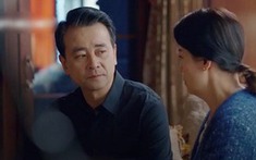 Chồng làm ăn khó khăn, bố chồng đưa 1 thứ khiến con dâu rơi nước mắt
