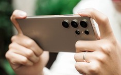 Galaxy S24 Ultra trở thành smartphone Android cao cấp bán chạy nhất năm 2024