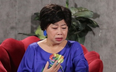 Nữ nghệ sĩ bị bố đánh ngay ngoài sân khấu: "Đừng giành giật, làm hại ai"