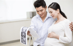 Sinh con là “bài kiểm tra hôn nhân”: Nếu chồng bạn làm được 4 điều này, bạn thật sự đã cưới đúng người