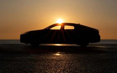 Lexus ES thế hệ mới lộ diện: Thiết kế hoàn toàn mới, trần xe cong, mâm đa chấu, có tùy chọn hybrid, ra mắt ngay tháng 4 này
