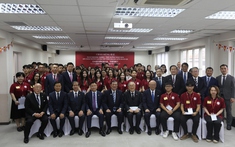 Thủ tướng Nhật Bản Ishiba Shigeru thăm Đại học Việt Nhật